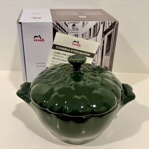 NWT Staub Basil Green Artichoke Ceramic Dutch Oven Cocotte